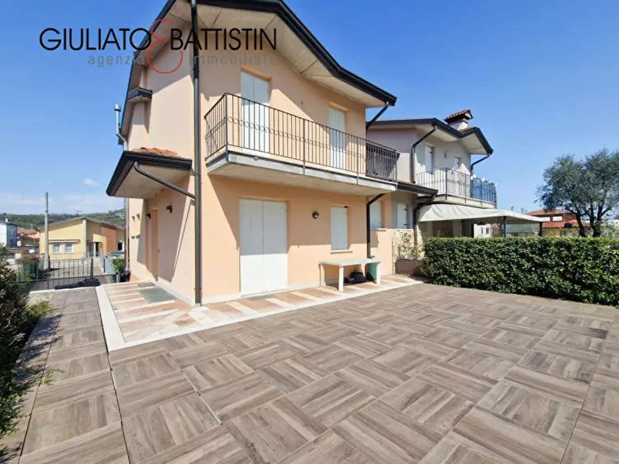 Immagine 1 di Villa in vendita  in Montebello a Montebello Vicentino