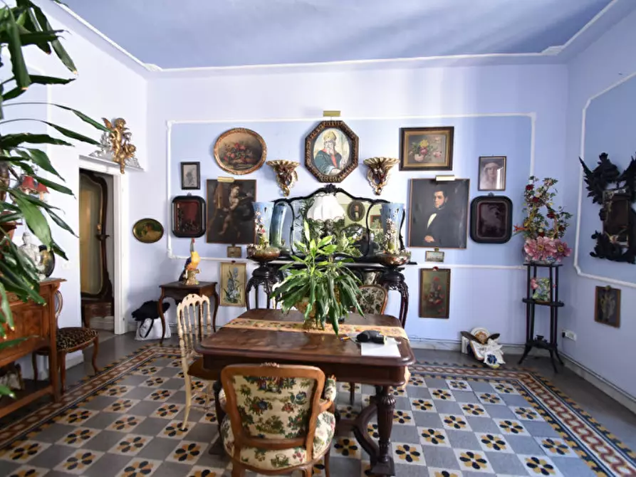 Immagine 4 di Appartamento in vendita  in Via Natale del Grande a Roma