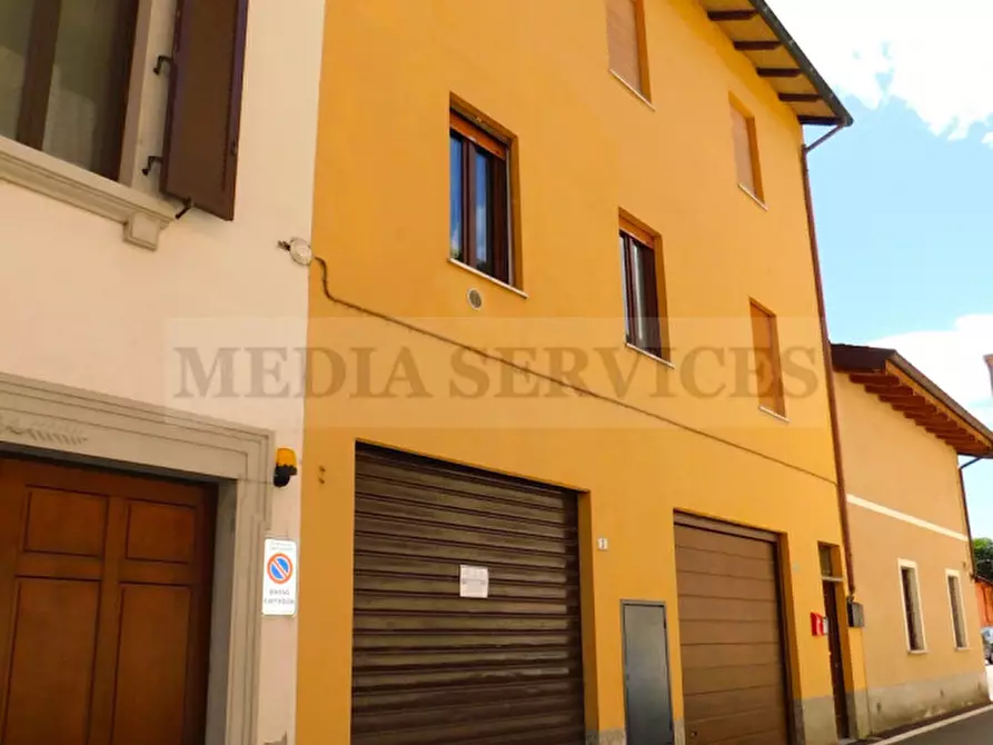 Immagine 2 di Appartamento in vendita  in piazza Piccola n° 5 a Garlasco