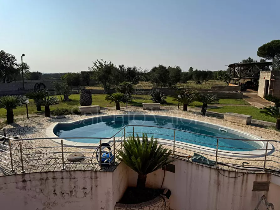 Immagine 26 di Villa in vendita  in Rischiazzi a Parabita