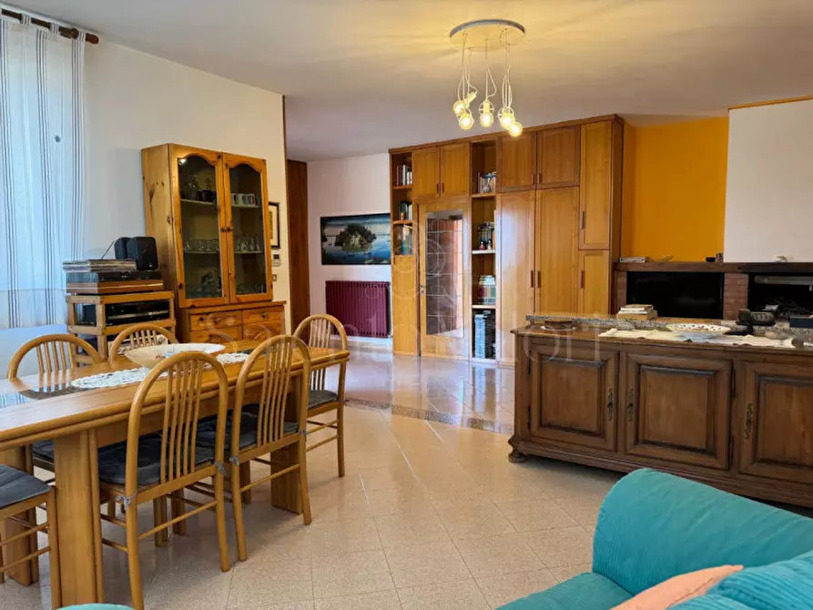 Immagine 41 di Villa in vendita  in Rischiazzi a Parabita