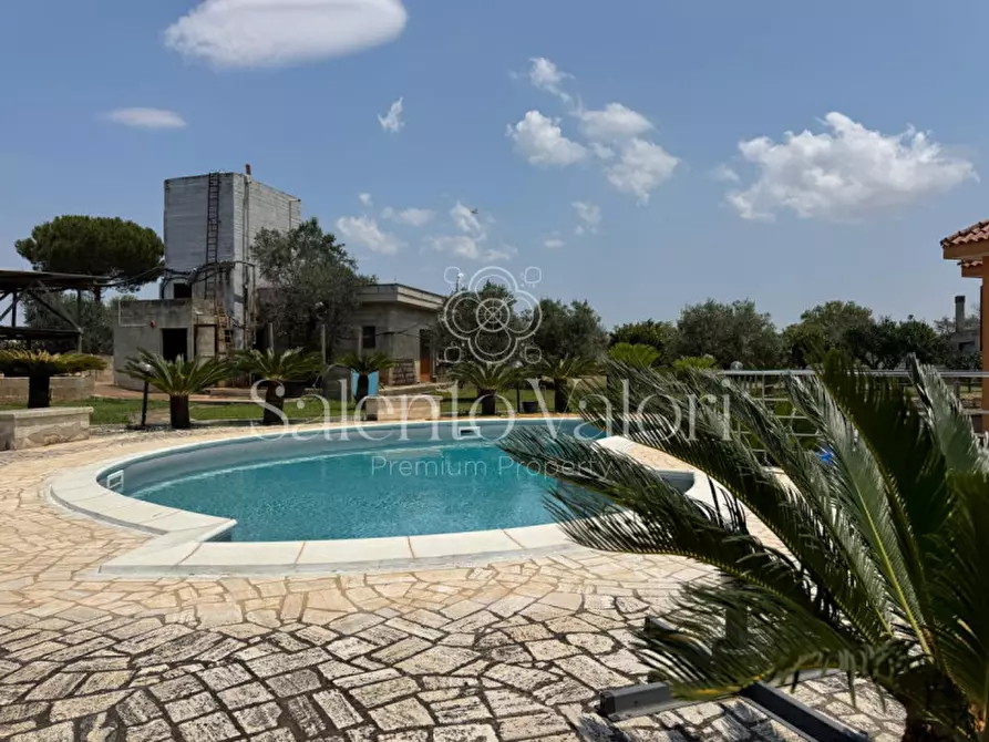 Immagine 45 di Villa in vendita  in Rischiazzi a Parabita