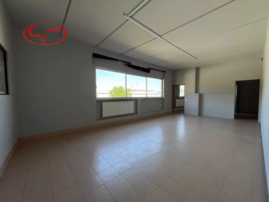 Immagine 11 di Laboratorio in affitto  in Via Ammiraglio Ernesto Burzagli a Montevarchi