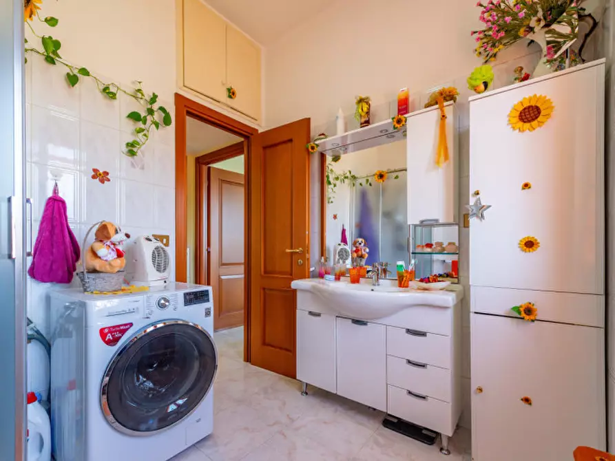 Immagine 17 di Villa in vendita  in Via Filippo Clementi 32 a Roma