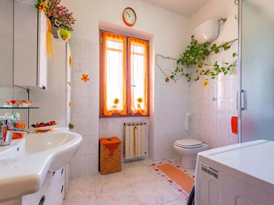 Immagine 18 di Villa in vendita  in Via Filippo Clementi 32 a Roma