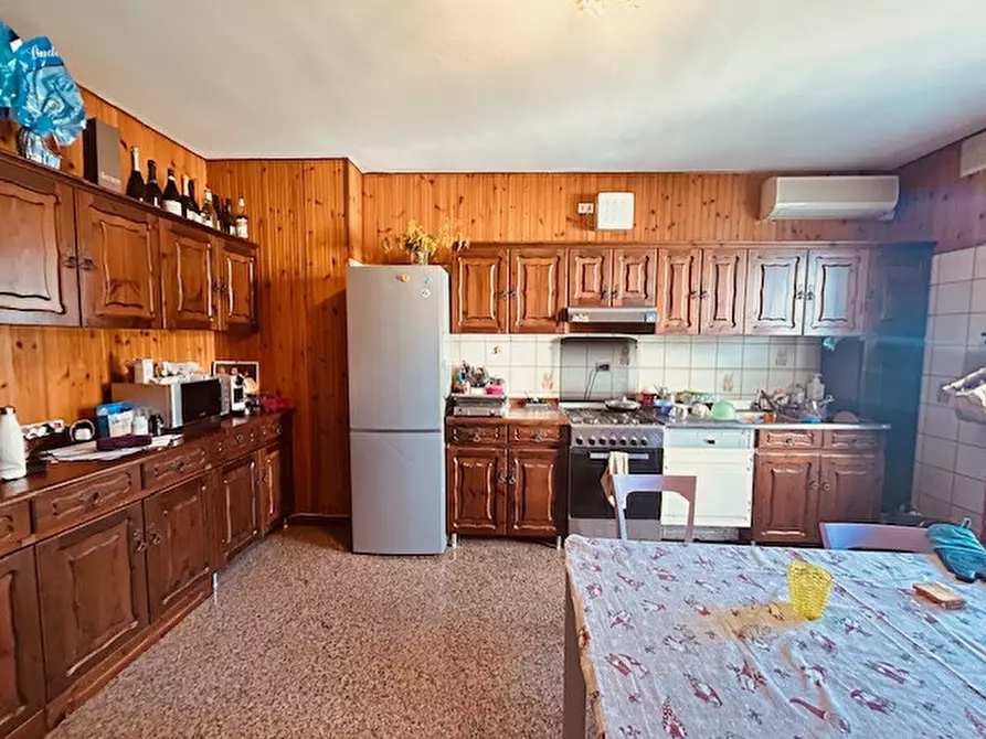 Immagine 2 di Casa bifamiliare in vendita  a Castelfranco Veneto