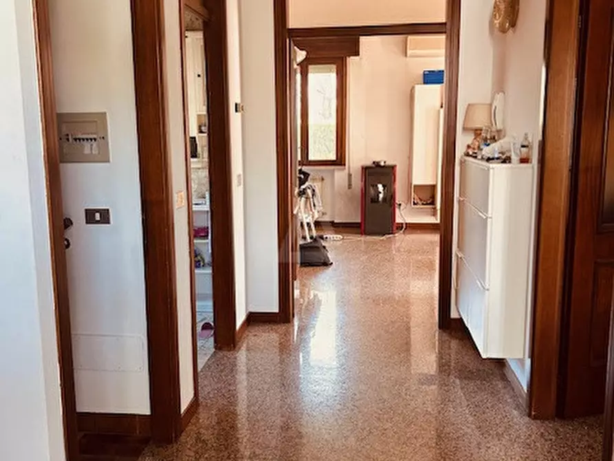 Immagine 5 di Casa bifamiliare in vendita  a Castelfranco Veneto