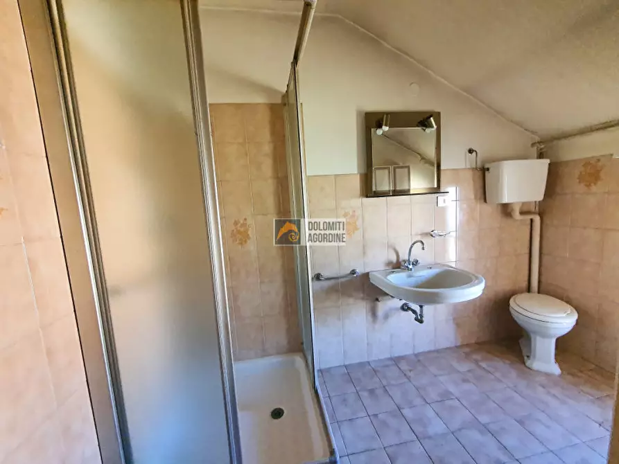 Immagine 10 di Appartamento in vendita  in Via Feltre, 250 a Belluno