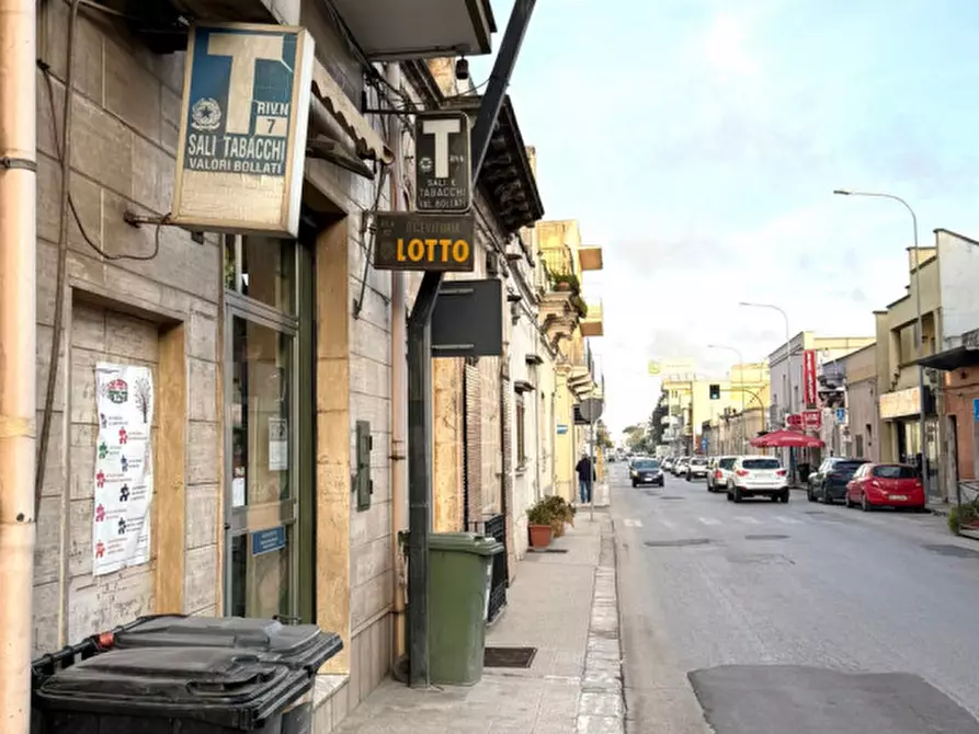 Immagine 1 di Negozio in vendita  in Corso Umberto I, 63 a Sava