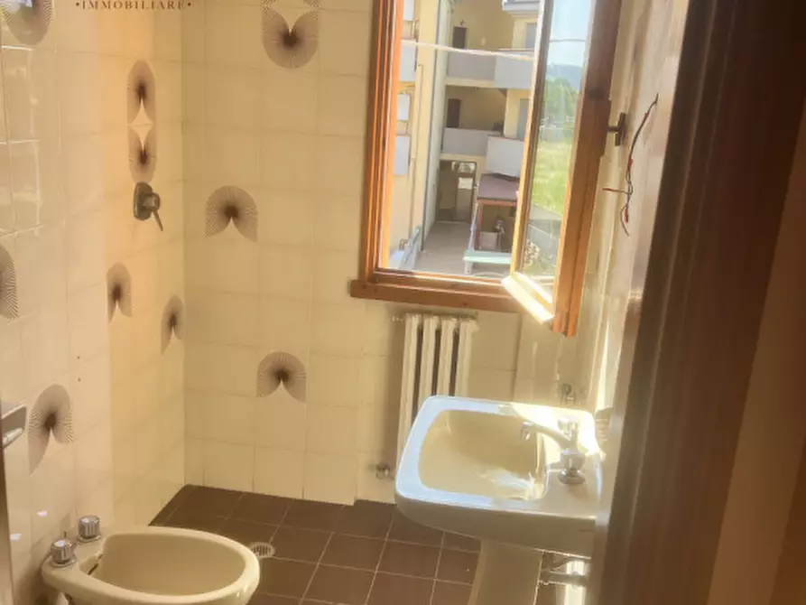 Immagine 9 di Appartamento in vendita  in Viale 1° Maggio a Trecastelli