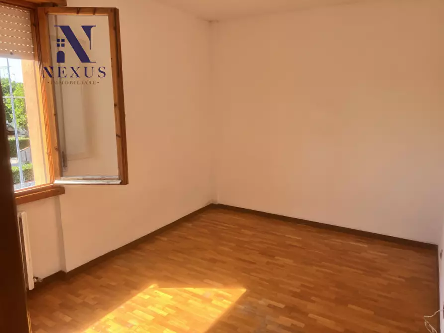 Immagine 10 di Appartamento in vendita  in Viale 1° Maggio a Trecastelli