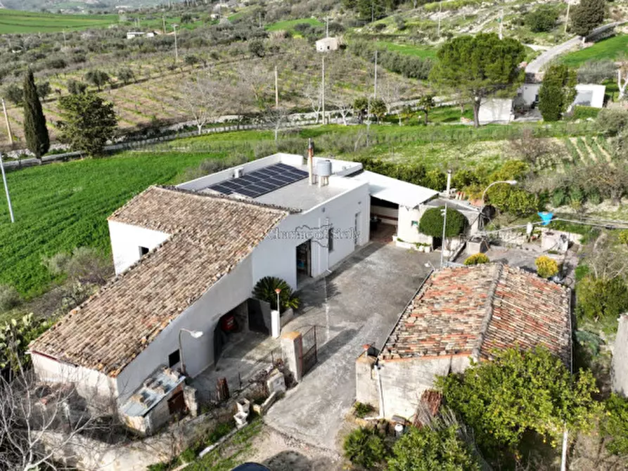 Immagine 2 di Casa indipendente in vendita  a Giarratana