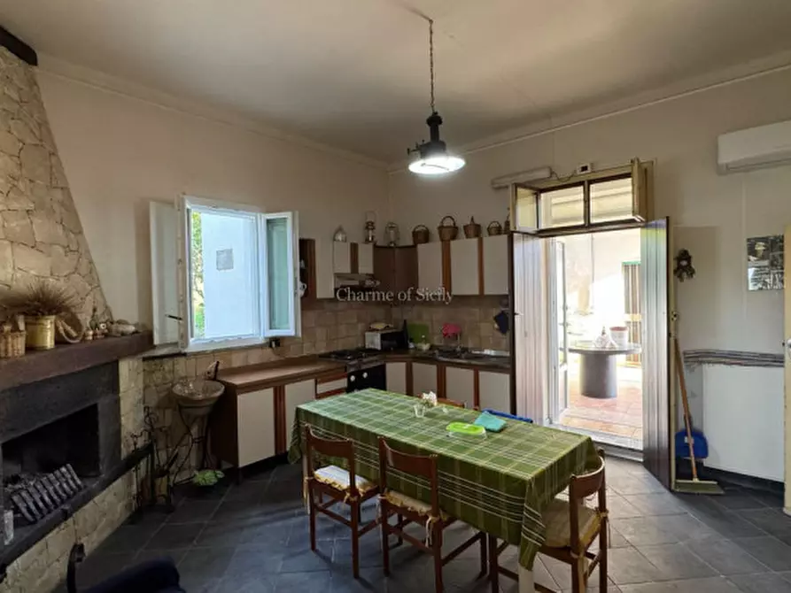 Immagine 18 di Casa indipendente in vendita  a Giarratana