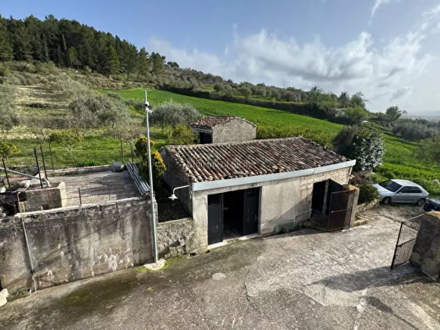 Immagine 38 di Casa indipendente in vendita  a Giarratana