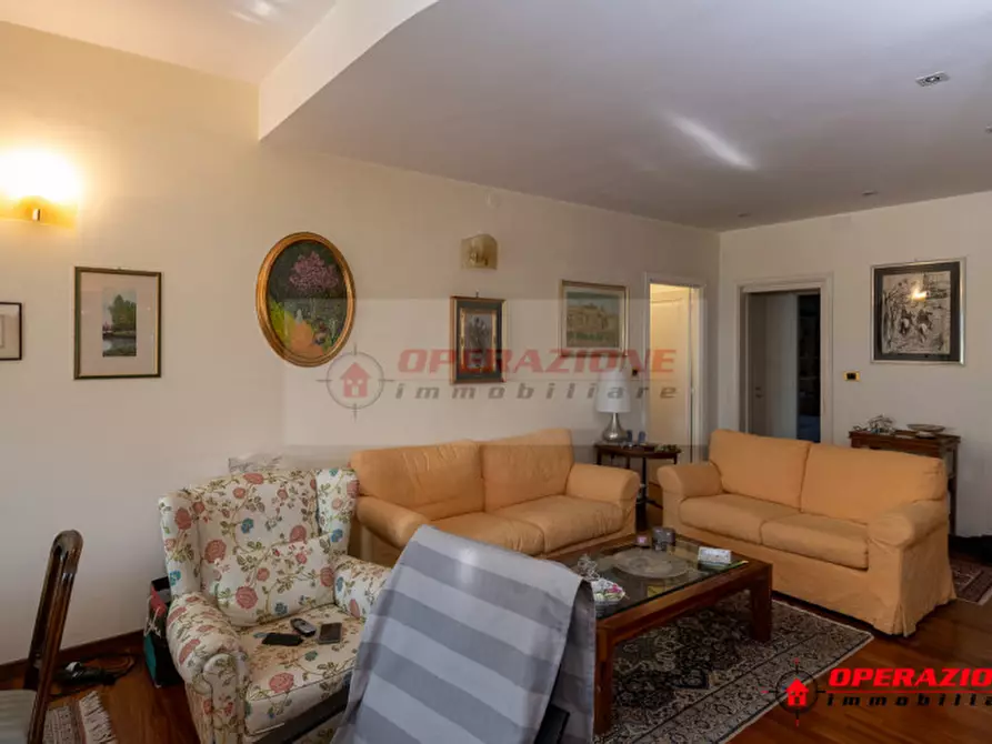 Immagine 9 di Appartamento in vendita  in Via Eutropio a Roma