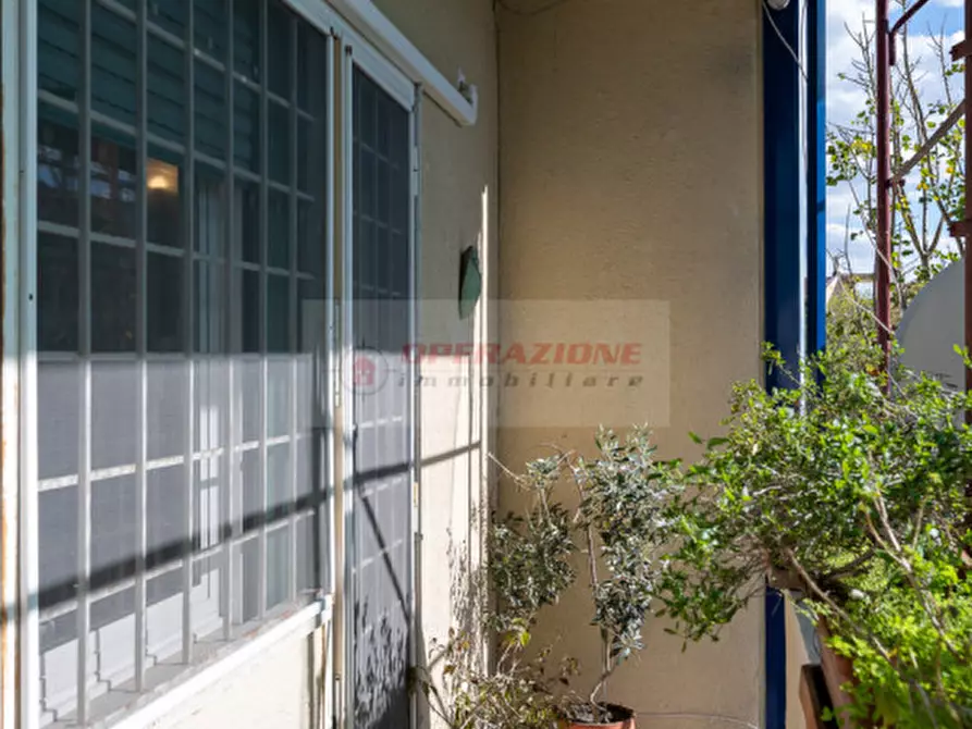 Immagine 10 di Appartamento in vendita  in Via Eutropio a Roma