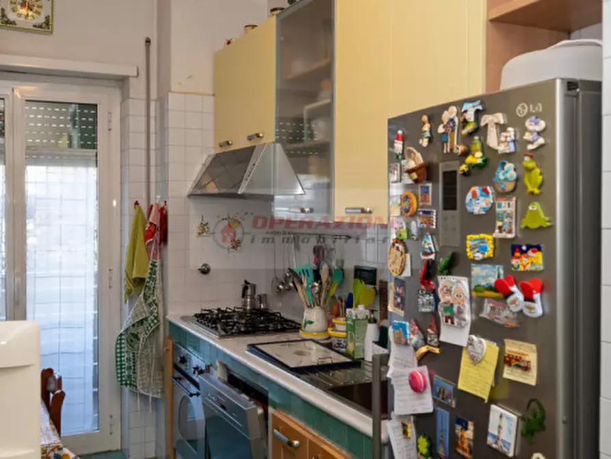 Immagine 15 di Appartamento in vendita  in Via Eutropio a Roma