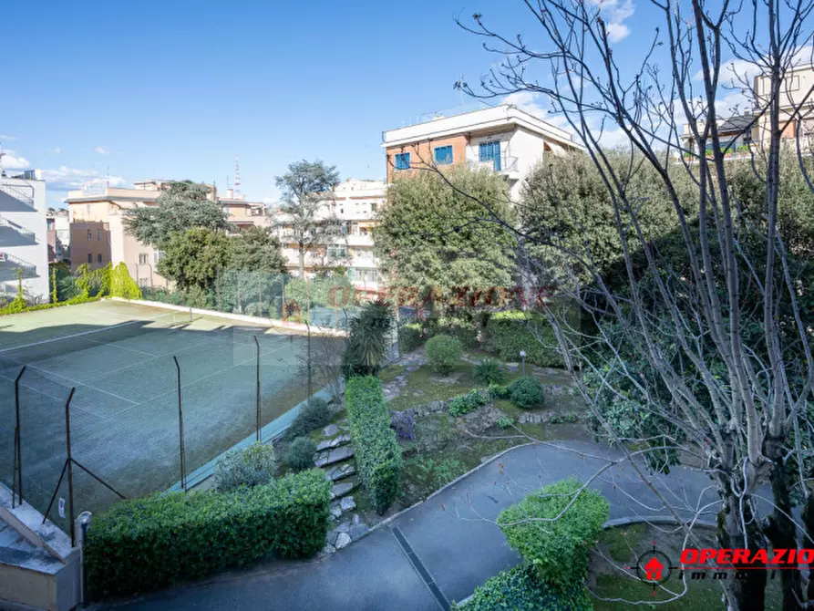 Immagine 22 di Appartamento in vendita  in Via Eutropio a Roma