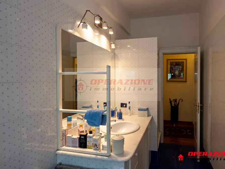 Immagine 31 di Appartamento in vendita  in Via Eutropio a Roma