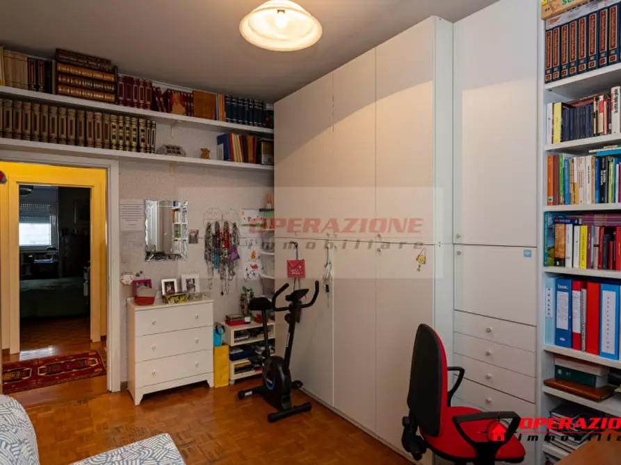 Immagine 33 di Appartamento in vendita  in Via Eutropio a Roma