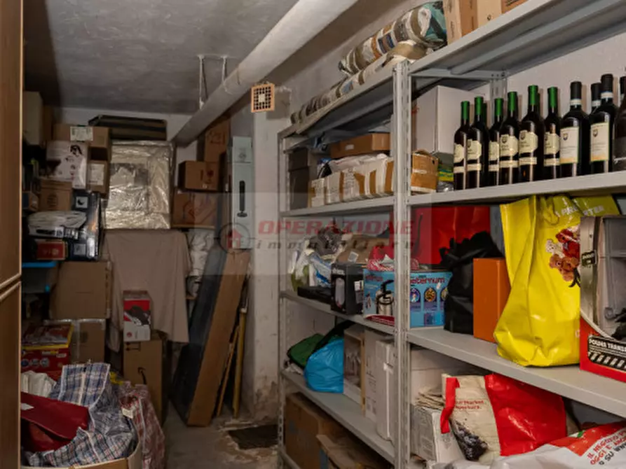 Immagine 40 di Appartamento in vendita  in Via Eutropio a Roma