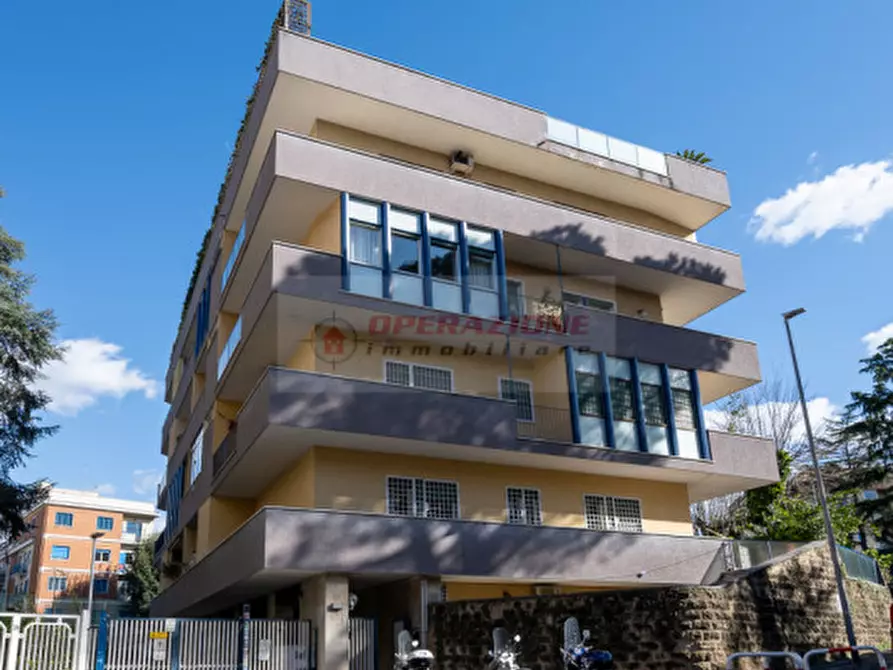 Immagine 46 di Appartamento in vendita  in Via Eutropio a Roma