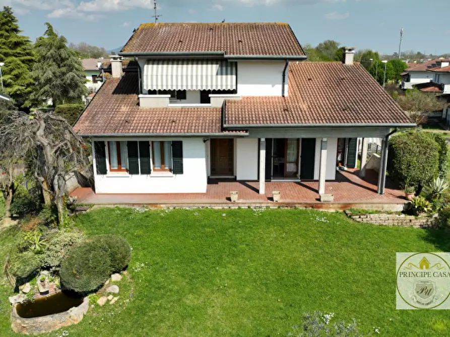 Immagine 1 di Villa in vendita  in Via Guglielmo Marconi a Borgo Veneto