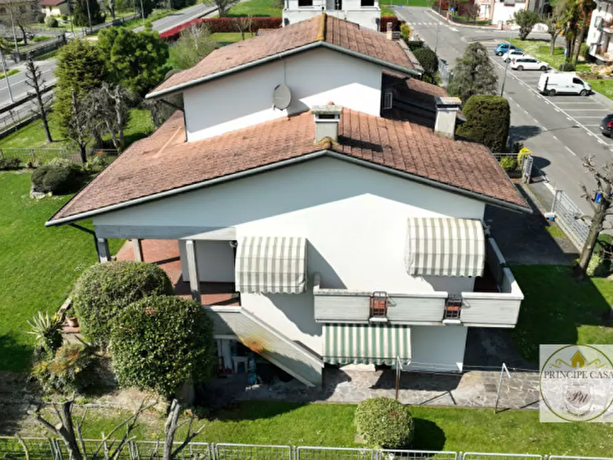 Immagine 3 di Villa in vendita  in Via Guglielmo Marconi a Borgo Veneto