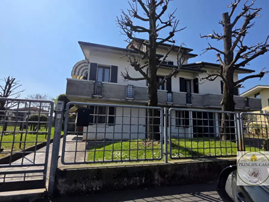 Immagine 4 di Villa in vendita  in Via Guglielmo Marconi a Borgo Veneto