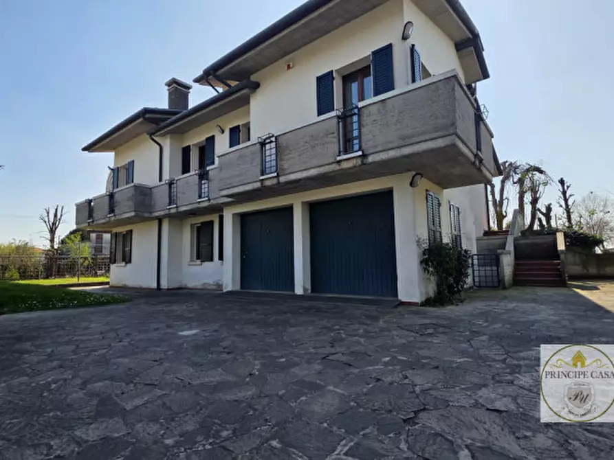 Immagine 5 di Villa in vendita  in Via Guglielmo Marconi a Borgo Veneto