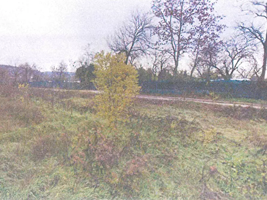 Immagine 2 di Terreno in vendita  in LUNGADIGE ATTIRAGLIO a Verona