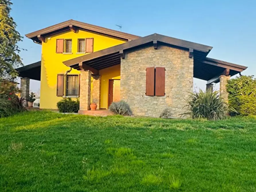 Immagine 3 di Villa in vendita  a Calvisano