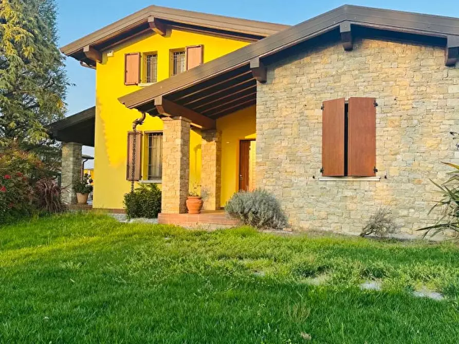 Immagine 5 di Villa in vendita  a Calvisano