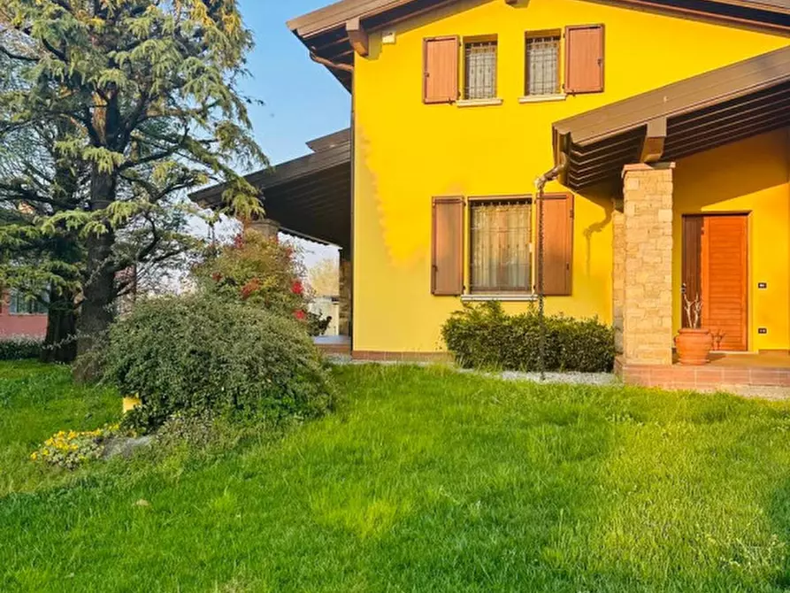 Immagine 6 di Villa in vendita  a Calvisano