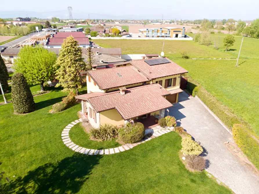 Immagine 7 di Villa in vendita  a Calvisano