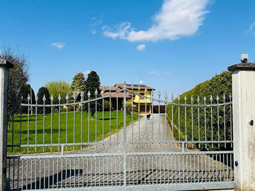 Immagine 9 di Villa in vendita  a Calvisano