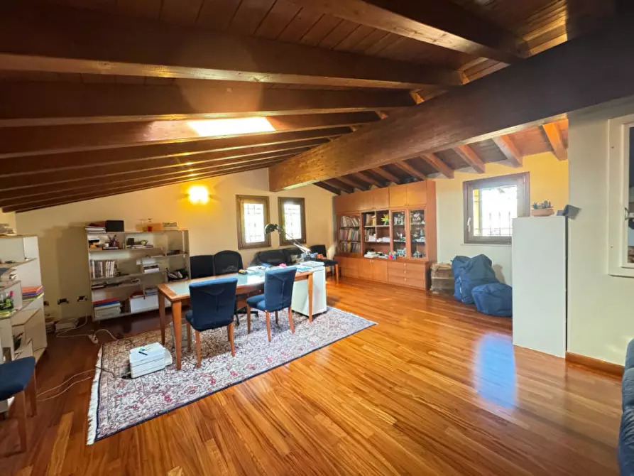 Immagine 25 di Villa in vendita  a Calvisano