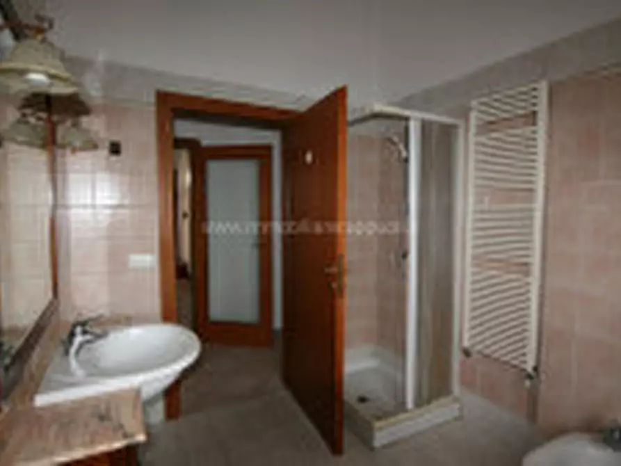 Immagine 8 di Appartamento in vendita  a Sinalunga