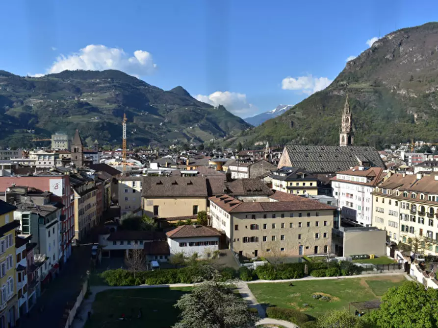 Immagine 5 di Appartamento in vendita  in Piazza Giuseppe Verdi - Giuseppe-Verdi-Platz a Bolzano