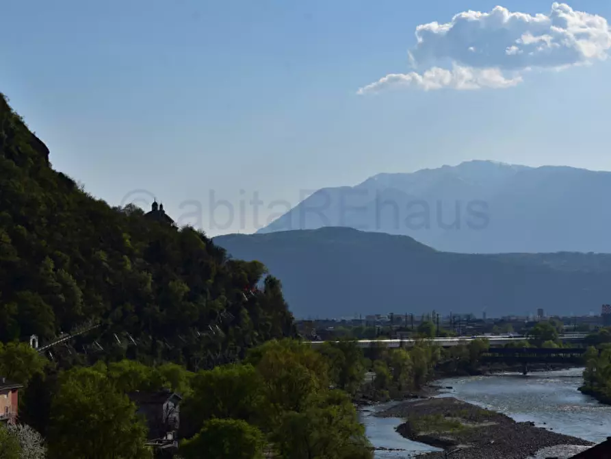 Immagine 13 di Appartamento in vendita  in Piazza Giuseppe Verdi - Giuseppe-Verdi-Platz a Bolzano