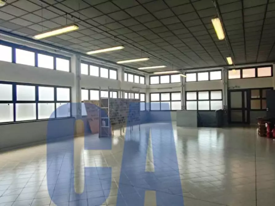 Immagine 1 di Laboratorio in vendita  in VIA FOGAZZARO A. a Cinisello Balsamo