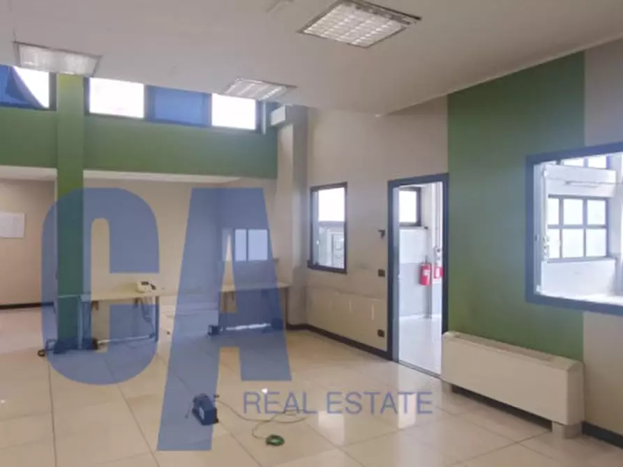 Immagine 14 di Laboratorio in vendita  in VIA FOGAZZARO A. a Cinisello Balsamo