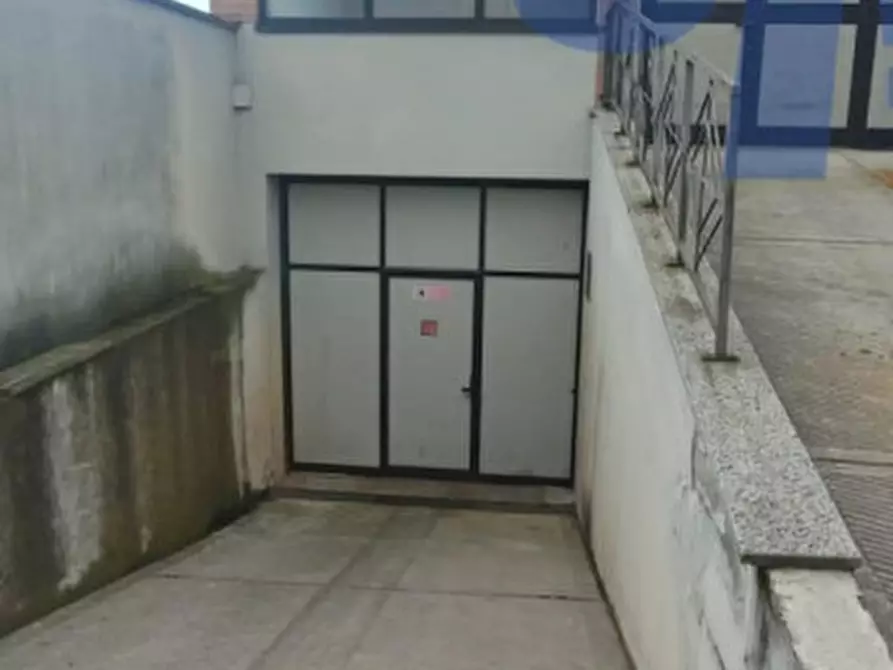 Immagine 17 di Laboratorio in vendita  in VIA FOGAZZARO A. a Cinisello Balsamo