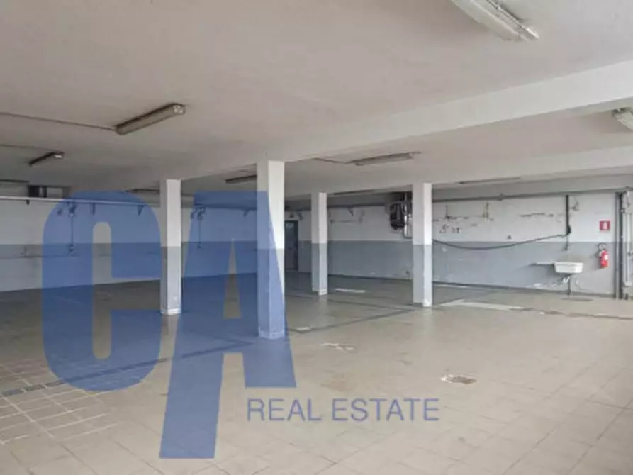 Immagine 19 di Laboratorio in vendita  in VIA FOGAZZARO A. a Cinisello Balsamo