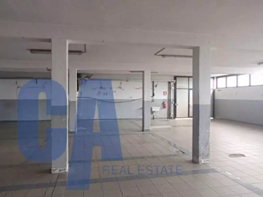 Immagine 20 di Laboratorio in vendita  in VIA FOGAZZARO A. a Cinisello Balsamo