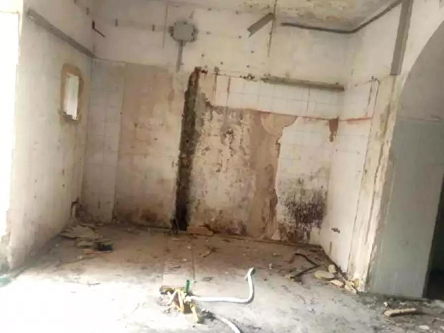 Immagine 2 di Hotel in vendita  in Via Ugo Foscolo, N. 12 e 12/A a Norcia