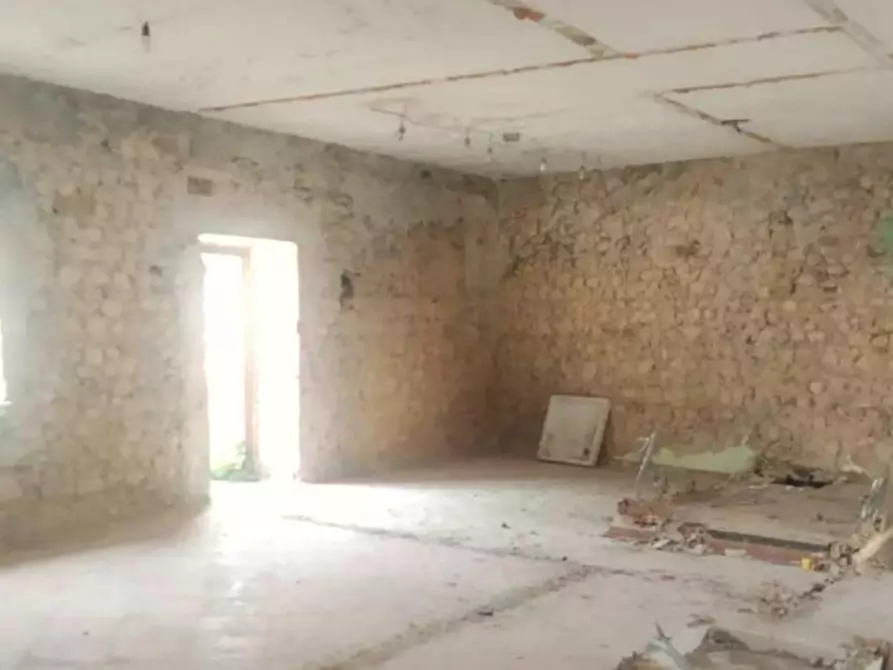 Immagine 3 di Hotel in vendita  in Via Ugo Foscolo, N. 12 e 12/A a Norcia