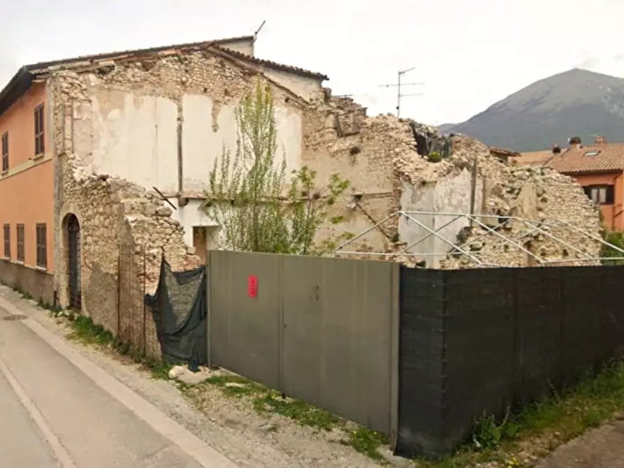 Immagine 10 di Hotel in vendita  in Via Ugo Foscolo, N. 12 e 12/A a Norcia