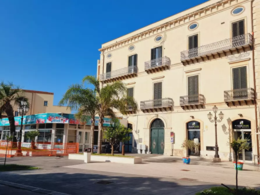 Immagine 1 di Appartamento in vendita  in Via Giacomo Medici, 14 a Milazzo