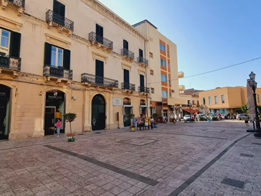 Immagine 2 di Appartamento in vendita  in Via Giacomo Medici, 14 a Milazzo